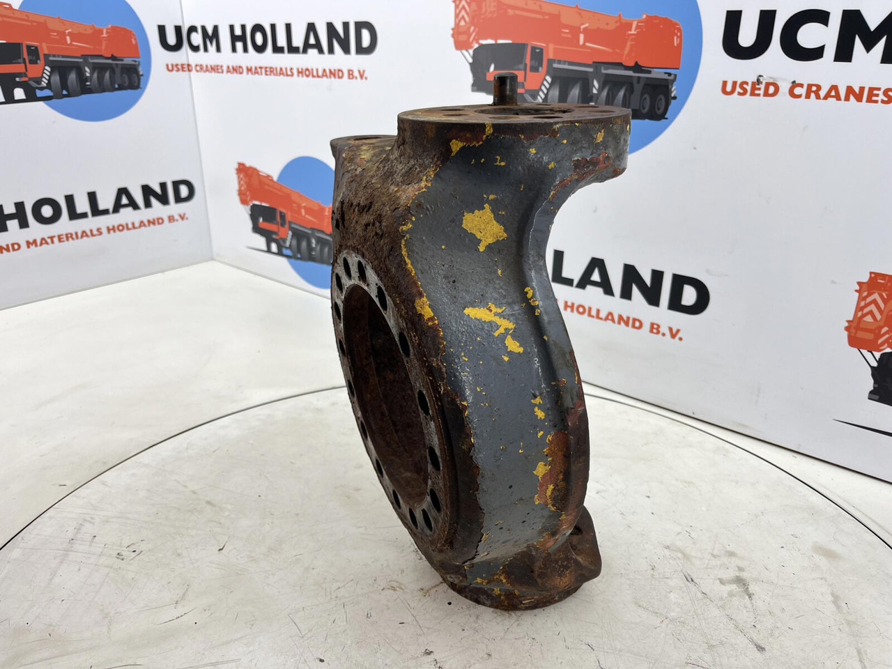 FAUN RTF 50 Steering knuckle 16 holes right - Ακραξόνιο για Τηλεσκοπικός γερανός: φωτογραφία 1 FAUN RTF 50 Steering knuckle 16 holes right - Ακραξόνιο για Τηλεσκοπικός γερανός: φωτογραφία 1