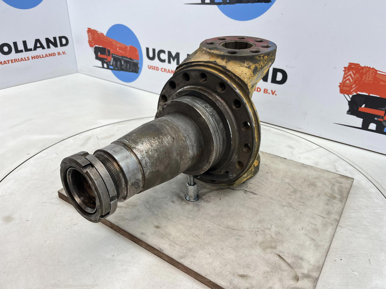 Grove AT 880 Steering knuckle 16 holes axle 2 - Ακραξόνιο για Τηλεσκοπικός γερανός: φωτογραφία 1 Grove AT 880 Steering knuckle 16 holes axle 2 - Ακραξόνιο για Τηλεσκοπικός γερανός: φωτογραφία 1