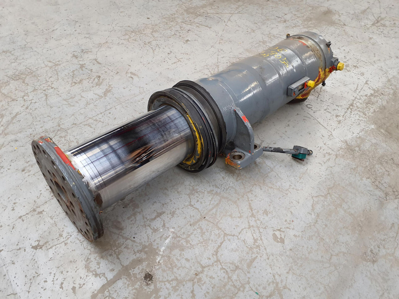 Grove GMK 3050 suspension cylinder - Υδραυλικός κύλινδρος για Γερανός: φωτογραφία 2 Grove GMK 3050 suspension cylinder - Υδραυλικός κύλινδρος για Γερανός: φωτογραφία 2