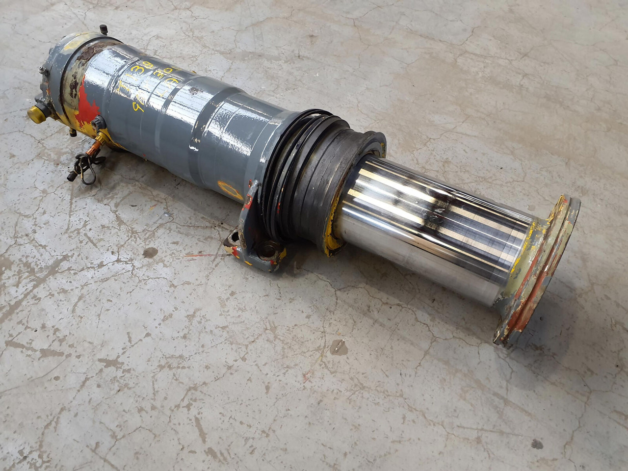 Grove GMK 3050 suspension cylinder - Υδραυλικός κύλινδρος για Γερανός παντός εδάφους: φωτογραφία 3 Grove GMK 3050 suspension cylinder - Υδραυλικός κύλινδρος για Γερανός παντός εδάφους: φωτογραφία 3