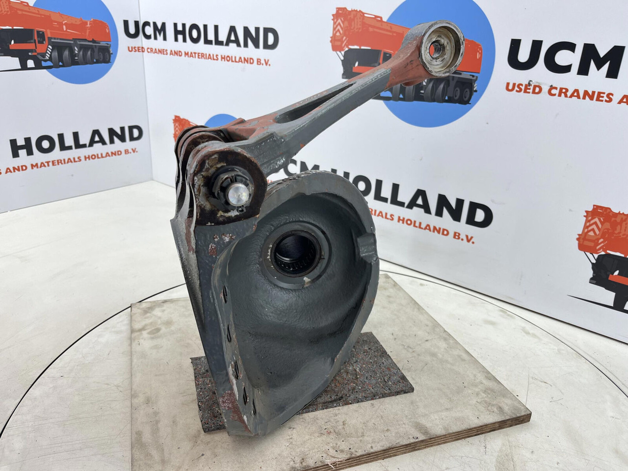 Grove GMK 3055 Steering knuckle 16 holes axle 1 right - Ακραξόνιο για Τηλεσκοπικός γερανός: φωτογραφία 5 Grove GMK 3055 Steering knuckle 16 holes axle 1 right - Ακραξόνιο για Τηλεσκοπικός γερανός: φωτογραφία 5