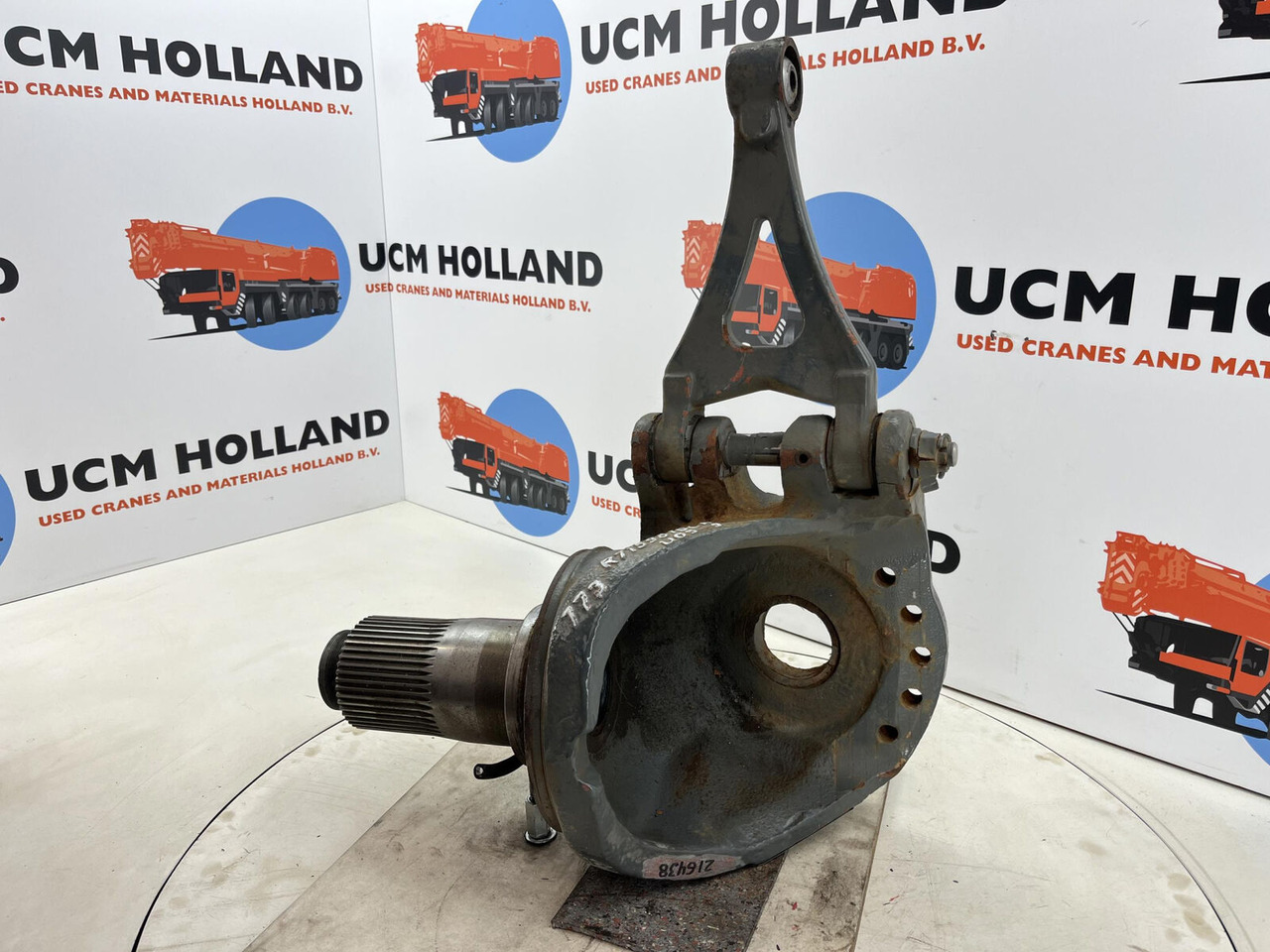 Grove GMK 3055 steering knuckle 16 holes axle 1 and 2 left - Ακραξόνιο για Τηλεσκοπικός γερανός: φωτογραφία 4 Grove GMK 3055 steering knuckle 16 holes axle 1 and 2 left - Ακραξόνιο για Τηλεσκοπικός γερανός: φωτογραφία 4