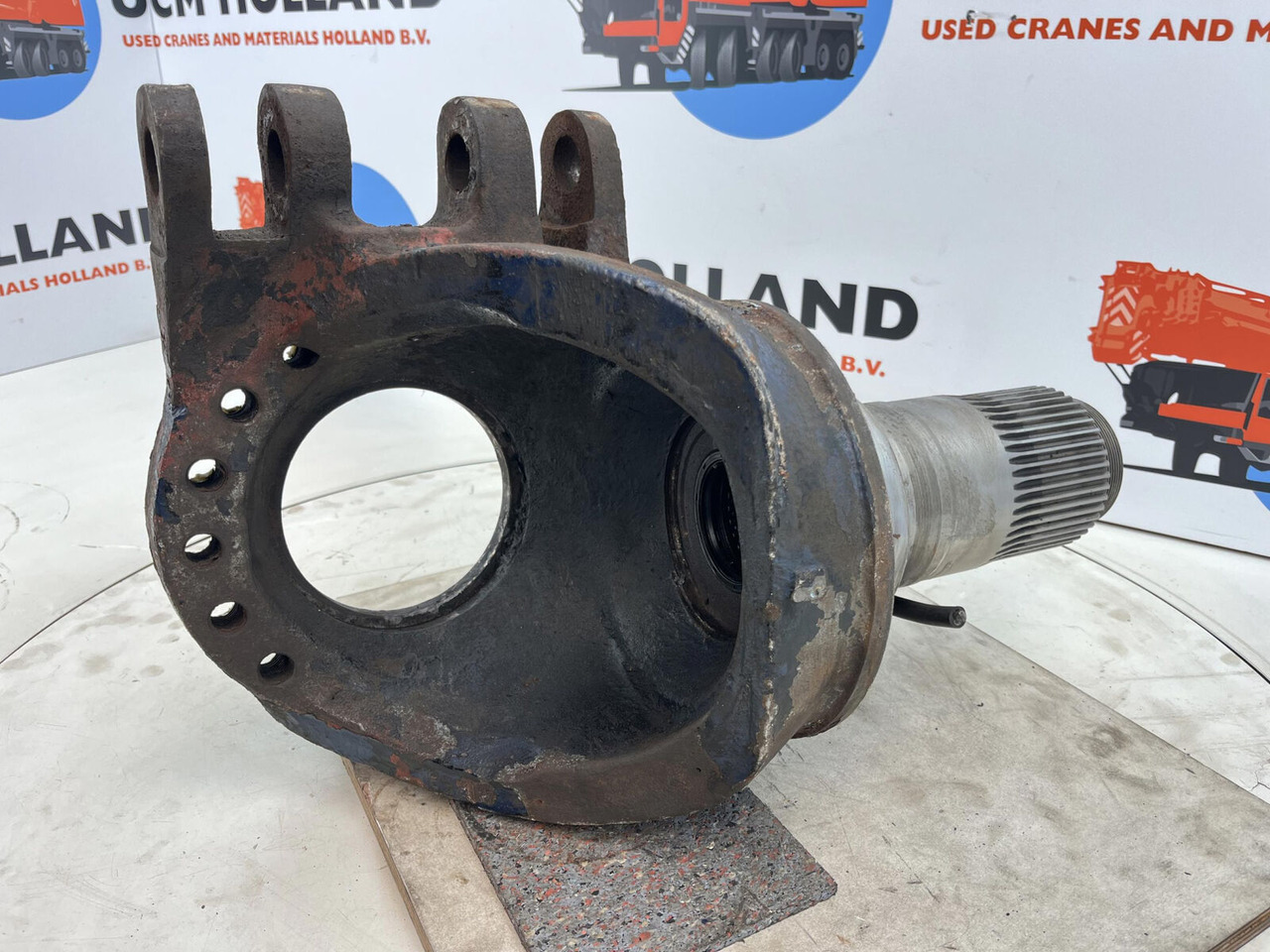 Grove GMK Megatrak steering knuckle 16 holes - Ακραξόνιο για Τηλεσκοπικός γερανός: φωτογραφία 4 Grove GMK Megatrak steering knuckle 16 holes - Ακραξόνιο για Τηλεσκοπικός γερανός: φωτογραφία 4