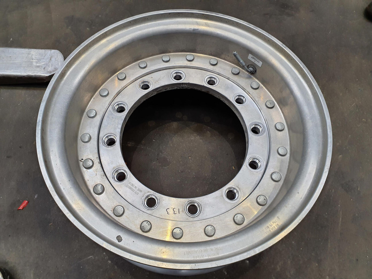 Grove Rim 445/95R25 12 13.3 2p Alu - Ζάντα για Γερανός: φωτογραφία 2 Grove Rim 445/95R25 12 13.3 2p Alu - Ζάντα για Γερανός: φωτογραφία 2