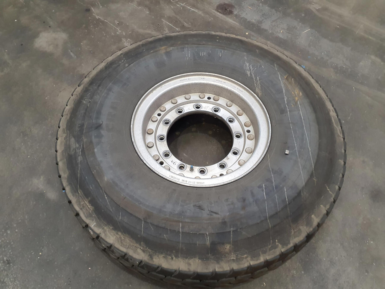 Grove Wheel 445/95R25 12 13.4 2p alu - Πλήρης τροχός για Γερανός: φωτογραφία 1 Grove Wheel 445/95R25 12 13.4 2p alu - Πλήρης τροχός για Γερανός: φωτογραφία 1