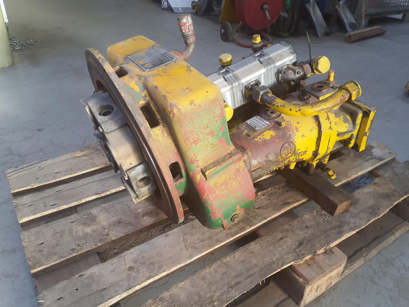 Krupp 70 GMT distributor gear box with pump set - Υδραυλική αντλία για Γερανός: φωτογραφία 3 Krupp 70 GMT distributor gear box with pump set - Υδραυλική αντλία για Γερανός: φωτογραφία 3