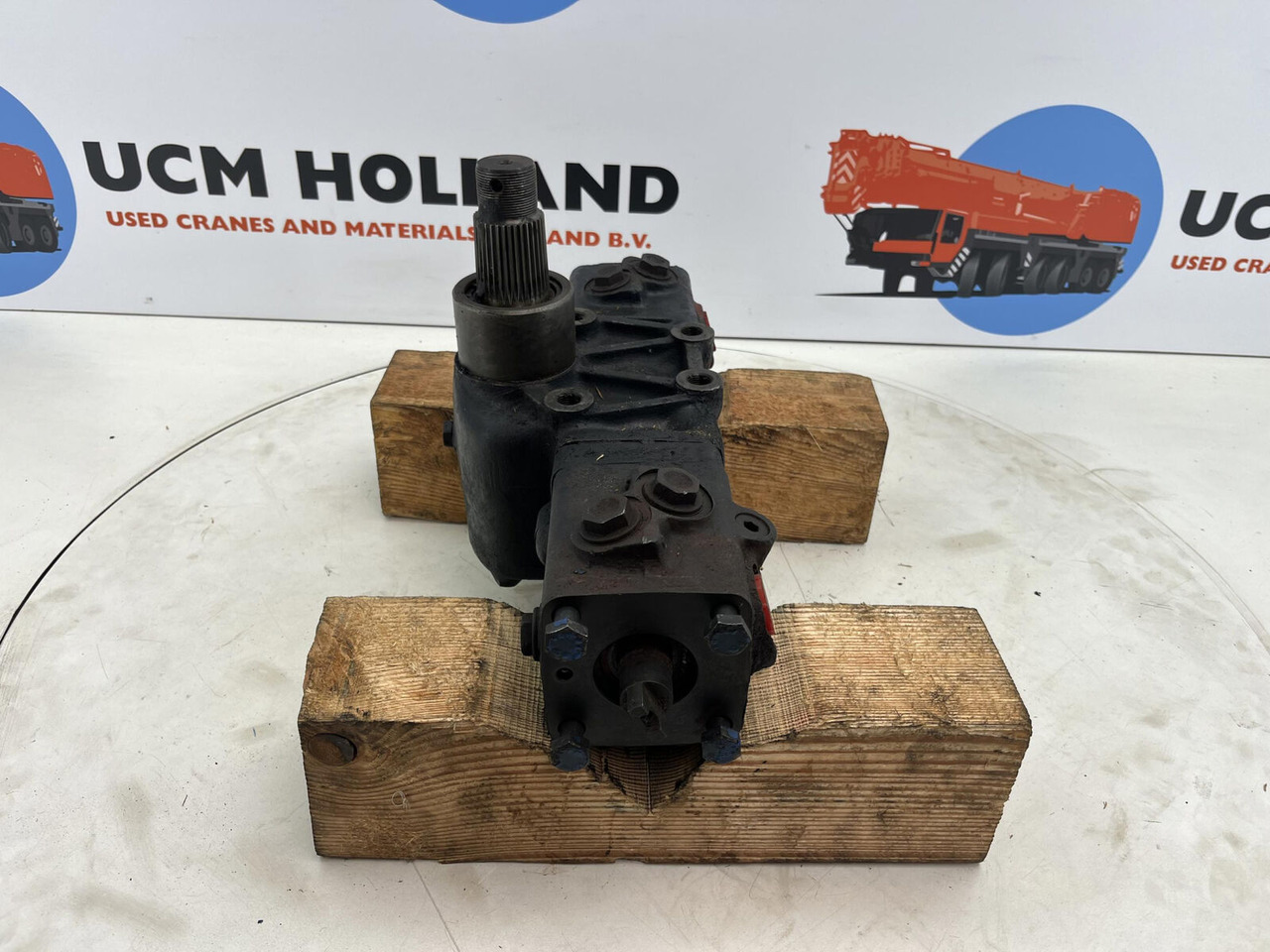 Krupp KMK 4070 steering box only for parts - Κρεμαγιέρα για Τηλεσκοπικός γερανός: φωτογραφία 2 Krupp KMK 4070 steering box only for parts - Κρεμαγιέρα για Τηλεσκοπικός γερανός: φωτογραφία 2