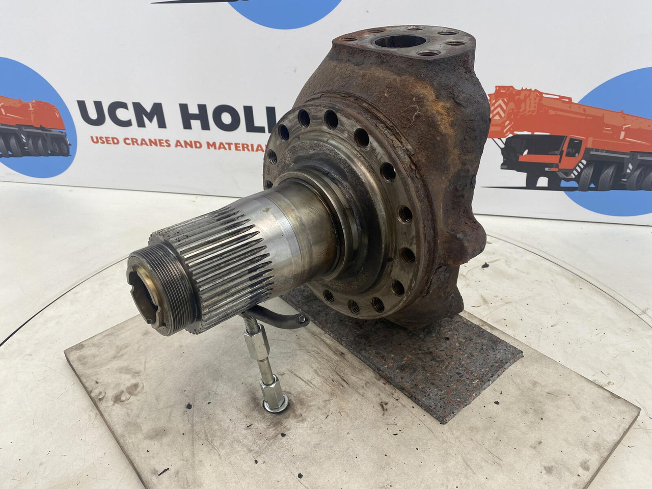 Liebherr LTM 1025 Steering knuckle 16 holes axle 1 - Ακραξόνιο για Τηλεσκοπικός γερανός: φωτογραφία 1 Liebherr LTM 1025 Steering knuckle 16 holes axle 1 - Ακραξόνιο για Τηλεσκοπικός γερανός: φωτογραφία 1