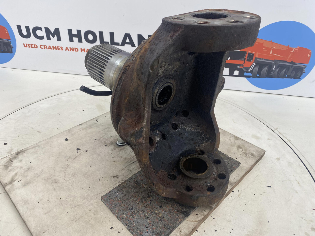 Liebherr LTM 1025 Steering knuckle 16 holes axle 1 - Ακραξόνιο για Τηλεσκοπικός γερανός: φωτογραφία 4 Liebherr LTM 1025 Steering knuckle 16 holes axle 1 - Ακραξόνιο για Τηλεσκοπικός γερανός: φωτογραφία 4