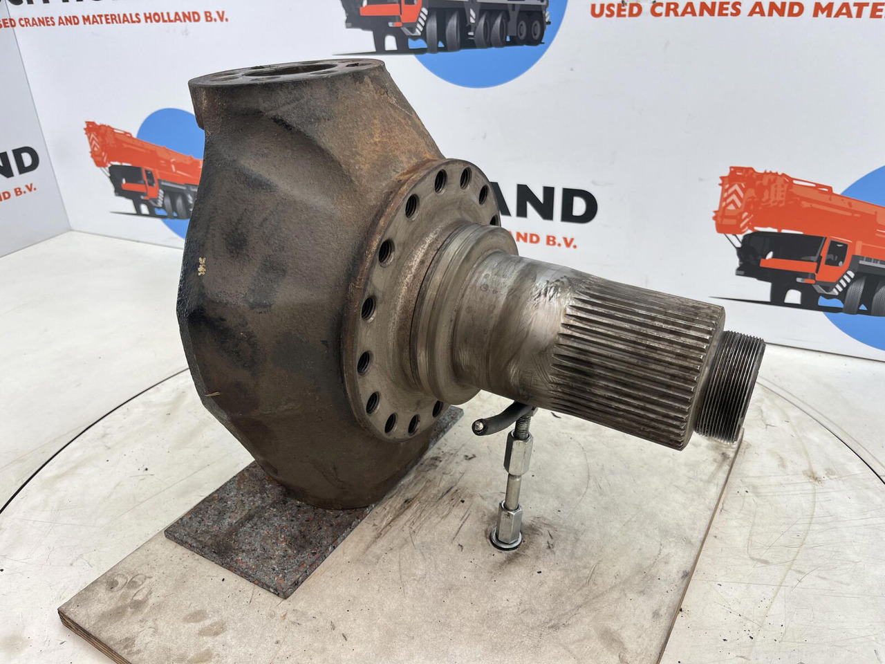 Liebherr LTM 1035 Steering knuckle 16 holes axle 1 - Ακραξόνιο για Τηλεσκοπικός γερανός: φωτογραφία 3 Liebherr LTM 1035 Steering knuckle 16 holes axle 1 - Ακραξόνιο για Τηλεσκοπικός γερανός: φωτογραφία 3