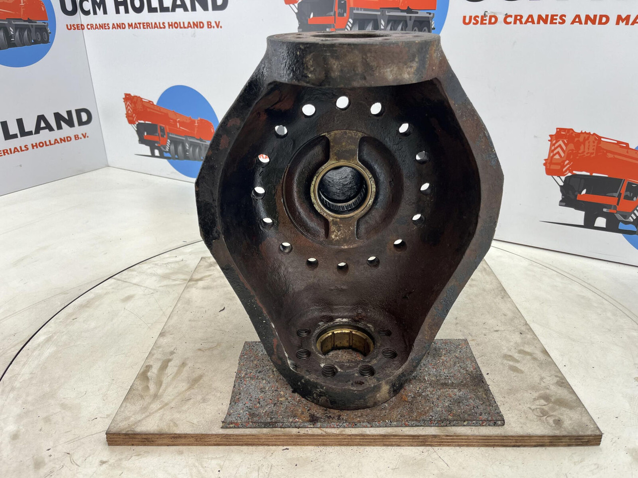 Liebherr LTM 1035 Steering knuckle 16 holes axle 1 - Ακραξόνιο για Τηλεσκοπικός γερανός: φωτογραφία 5 Liebherr LTM 1035 Steering knuckle 16 holes axle 1 - Ακραξόνιο για Τηλεσκοπικός γερανός: φωτογραφία 5