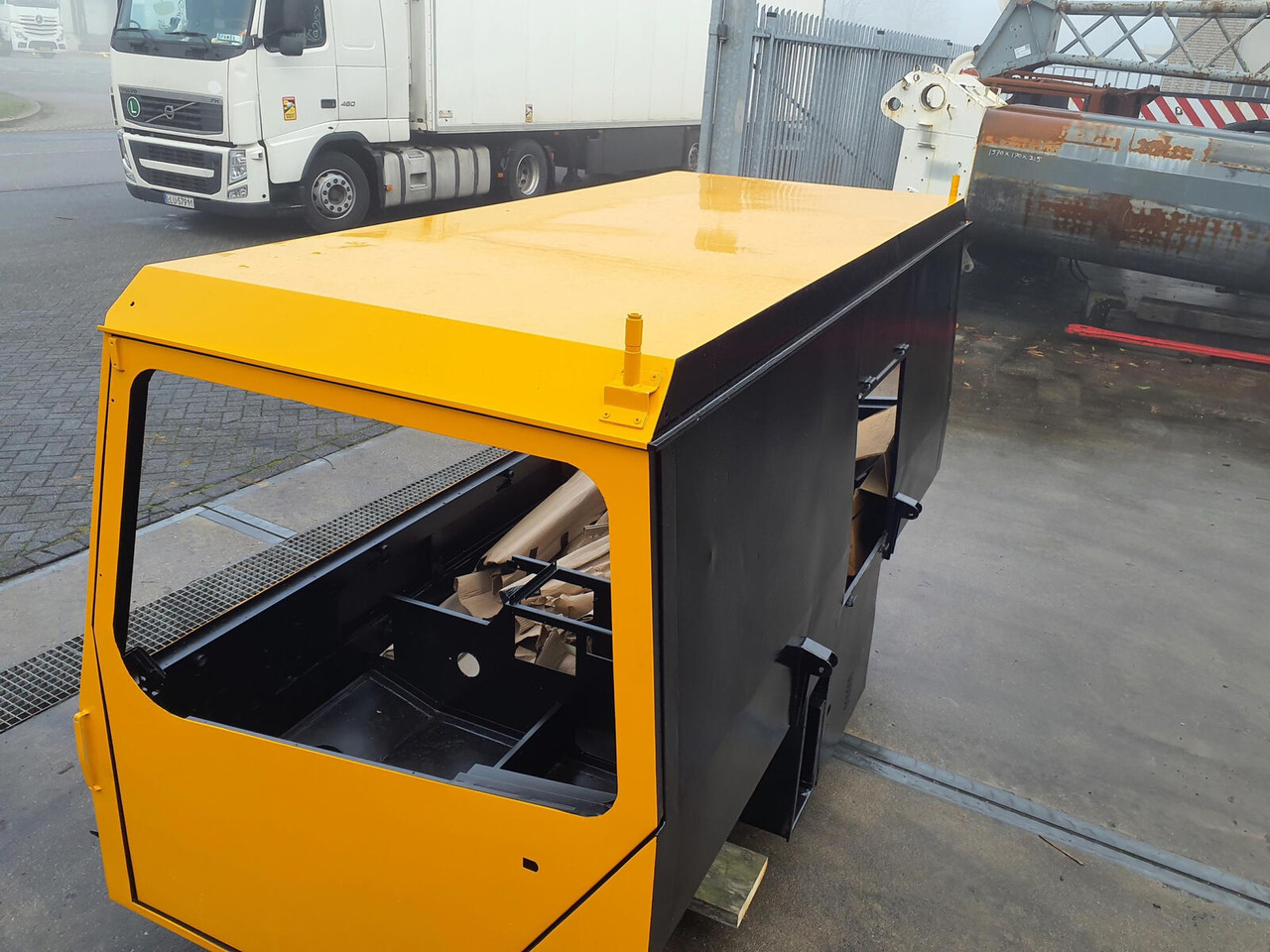Liebherr LTM 1090 drivers cabin - Καμπίνα για Τηλεσκοπικός γερανός: φωτογραφία 5 Liebherr LTM 1090 drivers cabin - Καμπίνα για Τηλεσκοπικός γερανός: φωτογραφία 5
