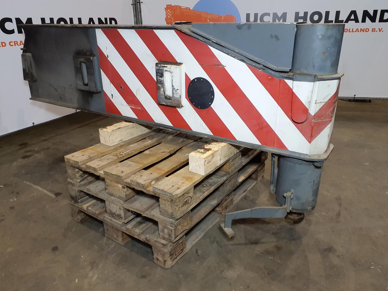 Liebherr LTM 1250-6.1 outriggerbeam front with support cylinder - Ανάρτηση για Γερανός: φωτογραφία 1 Liebherr LTM 1250-6.1 outriggerbeam front with support cylinder - Ανάρτηση για Γερανός: φωτογραφία 1