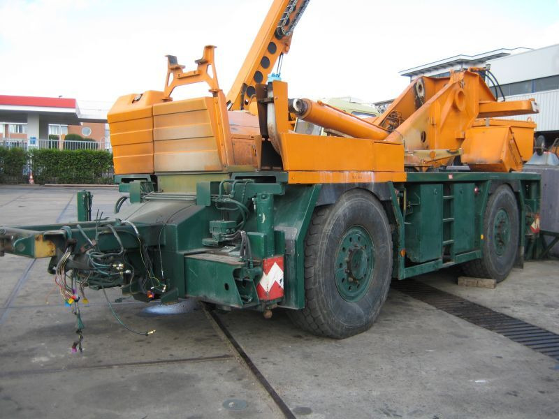 Tadano Faun ATF 30-2 for parts - Γερανός παντός εδάφους: φωτογραφία 2 Tadano Faun ATF 30-2 for parts - Γερανός παντός εδάφους: φωτογραφία 2