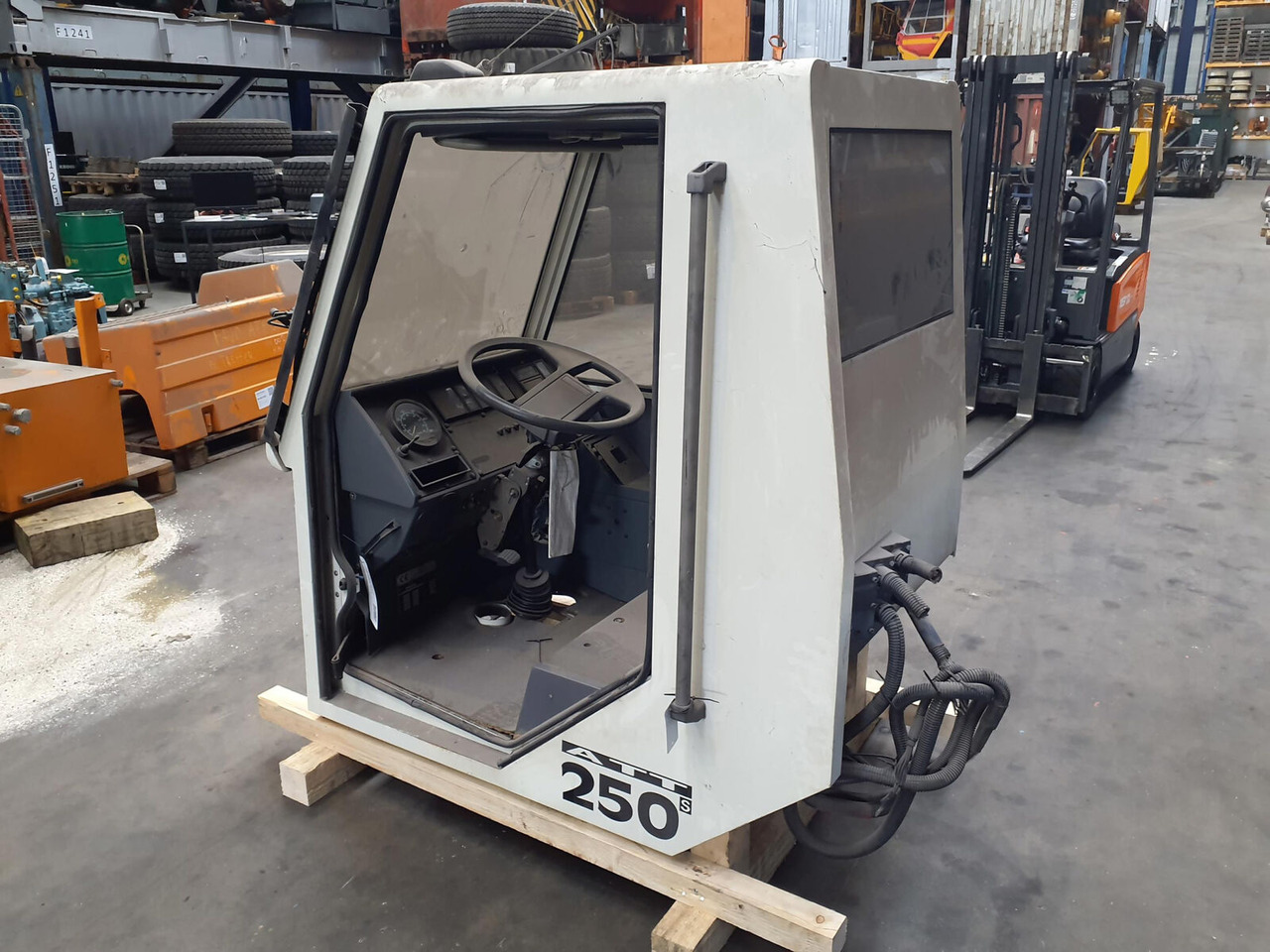 Terex PPM ATT 250 lower cabin - Καμπίνα για Τηλεσκοπικός γερανός: φωτογραφία 3 Terex PPM ATT 250 lower cabin - Καμπίνα για Τηλεσκοπικός γερανός: φωτογραφία 3