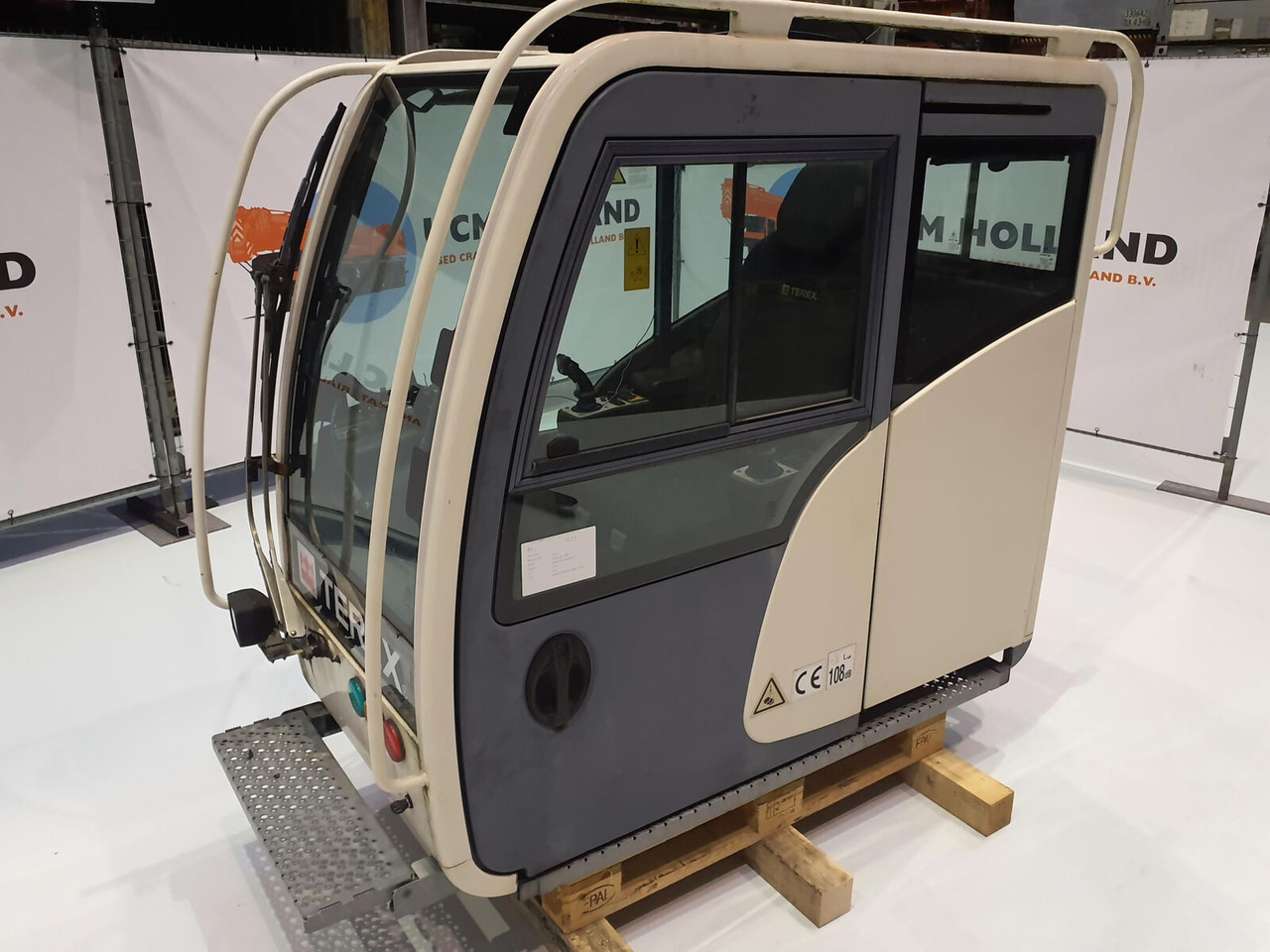 Terex challenger upper cabin - Καμπίνα για Πυργογερανός: φωτογραφία 2 Terex challenger upper cabin - Καμπίνα για Πυργογερανός: φωτογραφία 2