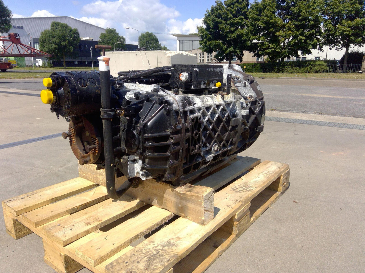 ZF ATF 60-4 gearbox ZF ECOSPLIT 16 S 151 - Κιβώτιο ταχυτήτων για Τηλεσκοπικός γερανός: φωτογραφία 4 ZF ATF 60-4 gearbox ZF ECOSPLIT 16 S 151 - Κιβώτιο ταχυτήτων για Τηλεσκοπικός γερανός: φωτογραφία 4