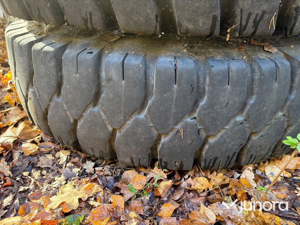 Däck & fälg - Till hjulgrävare Mitas - Πλήρης τροχός για Κατασκευή μηχανήματα: φωτογραφία 4 Däck & fälg - Till hjulgrävare Mitas - Πλήρης τροχός για Κατασκευή μηχανήματα: φωτογραφία 4