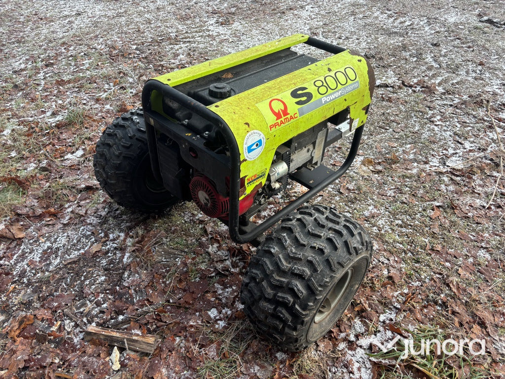 Elverk - Pramac S 8000 - Βιομηχανική γεννήτρια: φωτογραφία 5 Elverk - Pramac S 8000 - Βιομηχανική γεννήτρια: φωτογραφία 5