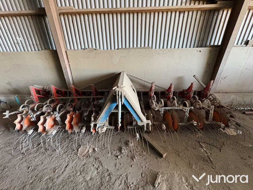 Fronthacka / Radhacka - Kverneland, 9radig - Σβάρνα: φωτογραφία 1 Fronthacka / Radhacka - Kverneland, 9radig - Σβάρνα: φωτογραφία 1