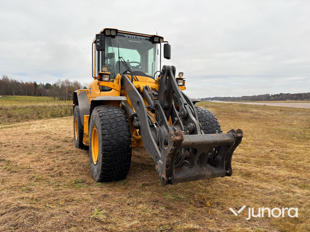 Hjullastare - Volvo, L60F - Ελαστιχοφόρος φορτωτής: φωτογραφία 2 Hjullastare - Volvo, L60F - Ελαστιχοφόρος φορτωτής: φωτογραφία 2