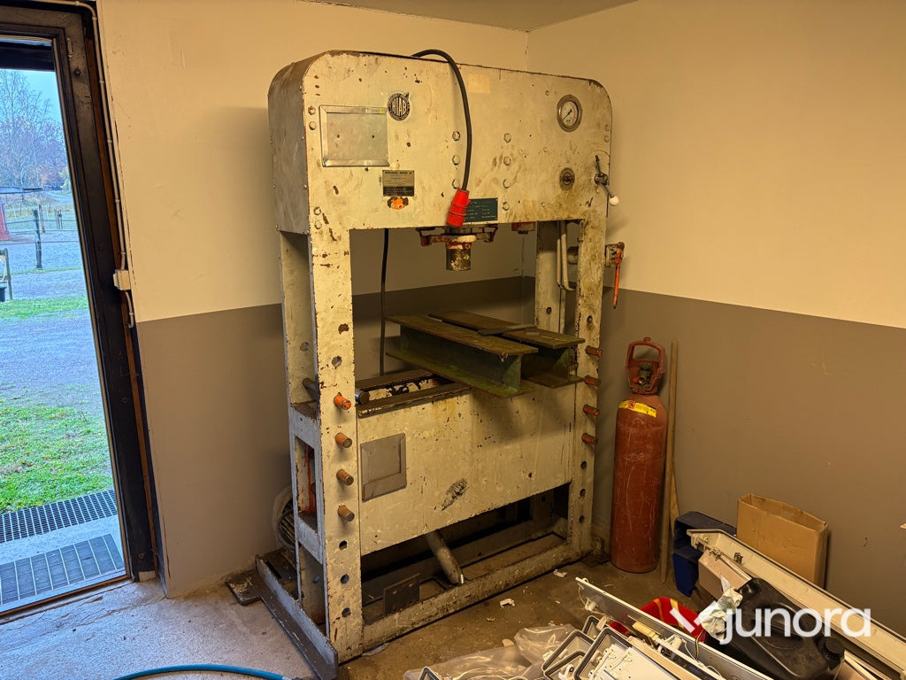 Hydraulpress - Hiab H100E, 100 ton - Στραντζόπρεσσα: φωτογραφία 2 Hydraulpress - Hiab H100E, 100 ton - Στραντζόπρεσσα: φωτογραφία 2