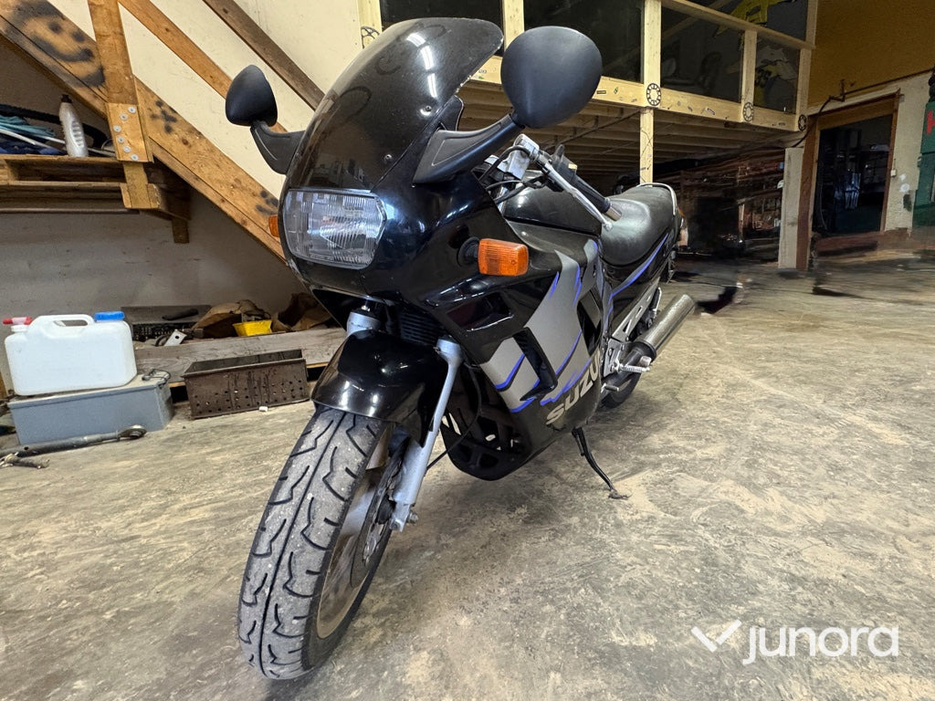 Motorcykel - Suzuki, GSX 750 F - Μοτοσικλέτα: φωτογραφία 1 Motorcykel - Suzuki, GSX 750 F - Μοτοσικλέτα: φωτογραφία 1