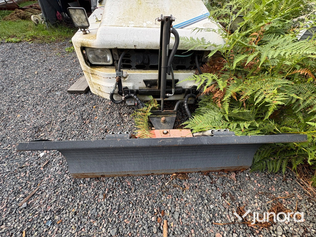 Plogbil - Bagagetruck - Ελκυστήρας αποσκευών: φωτογραφία 4 Plogbil - Bagagetruck - Ελκυστήρας αποσκευών: φωτογραφία 4