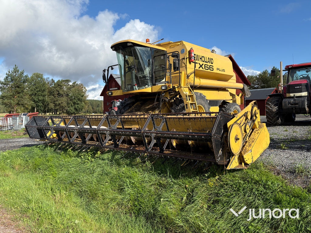 Skördetröska - New Holland TX66 Plus - Θεριζοαλωνιστική μηχανή: φωτογραφία 1 Skördetröska - New Holland TX66 Plus - Θεριζοαλωνιστική μηχανή: φωτογραφία 1