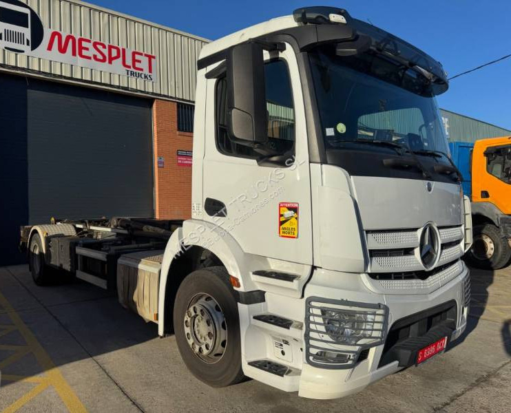 Mercedes Antos 1843 - Φορτηγό φόρτωσης γάντζου: φωτογραφία 2 Mercedes Antos 1843 - Φορτηγό φόρτωσης γάντζου: φωτογραφία 2