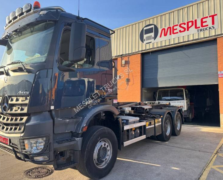 Mercedes Arocs 3348 A - Φορτηγό φόρτωσης γάντζου: φωτογραφία 1 Mercedes Arocs 3348 A - Φορτηγό φόρτωσης γάντζου: φωτογραφία 1