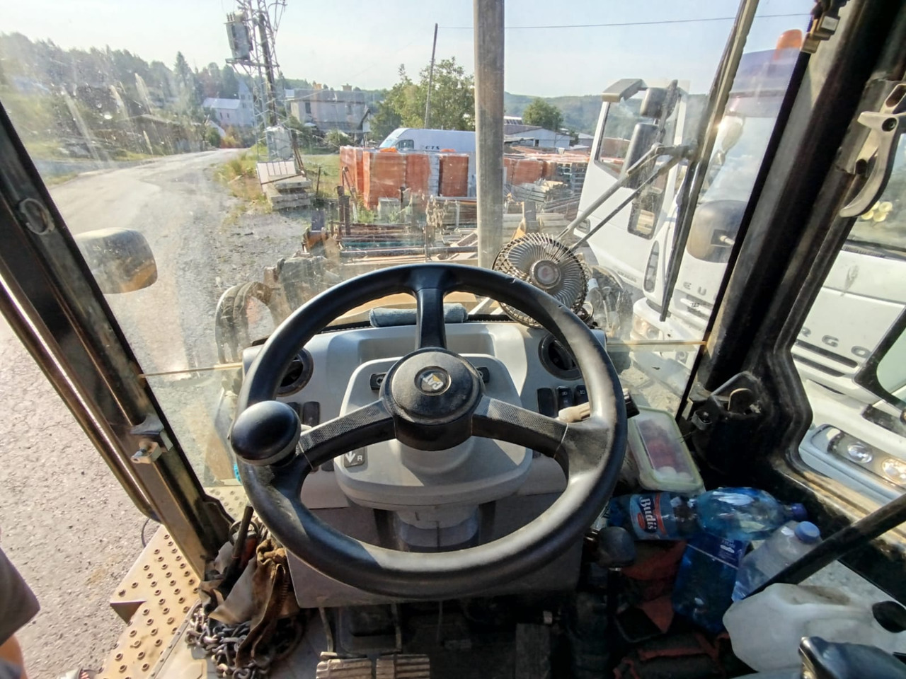 CATERPILLAR 472F2 - Φορτωτής εκσκαφέας: φωτογραφία 5 CATERPILLAR 472F2 - Φορτωτής εκσκαφέας: φωτογραφία 5