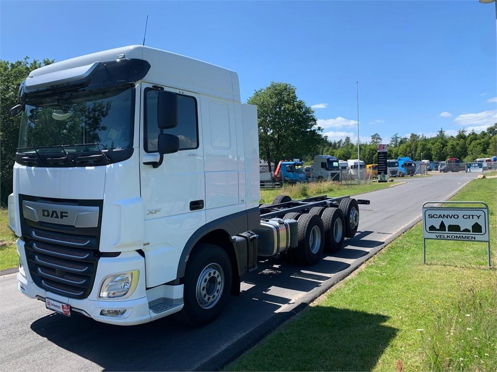 DAF XF 430 FAW 8x4*4 Tridem - Φορτηγό καδοφόρος φορτωτής: φωτογραφία 2 DAF XF 430 FAW 8x4*4 Tridem - Φορτηγό καδοφόρος φορτωτής: φωτογραφία 2