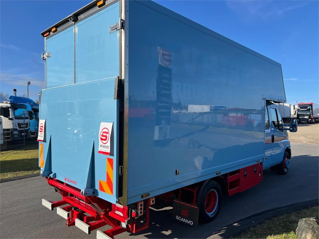 Iveco Daily 70C18 - dobbelt cab - Φορτηγό κόφα: φωτογραφία 3 Iveco Daily 70C18 - dobbelt cab - Φορτηγό κόφα: φωτογραφία 3