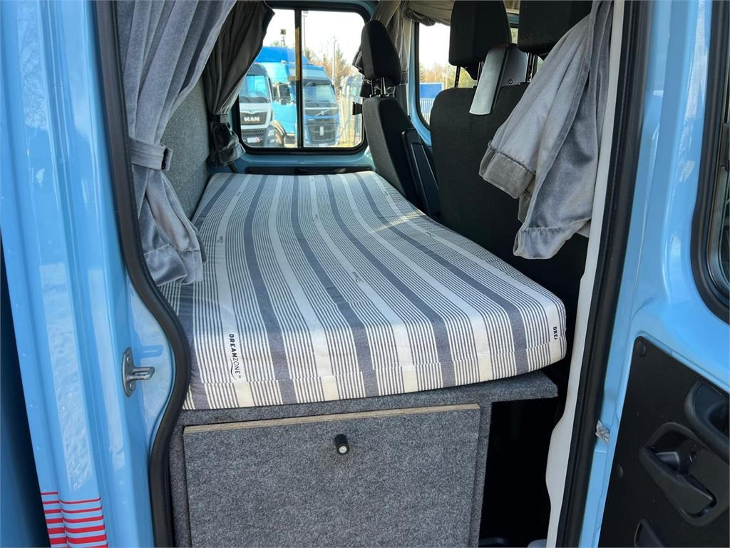 Iveco Daily 70C18 - dobbelt cab - Φορτηγό κόφα: φωτογραφία 5 Iveco Daily 70C18 - dobbelt cab - Φορτηγό κόφα: φωτογραφία 5