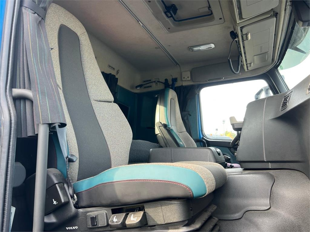 Volvo FM450 - Φορτηγό φόρτωσης γάντζου: φωτογραφία 5 Volvo FM450 - Φορτηγό φόρτωσης γάντζου: φωτογραφία 5