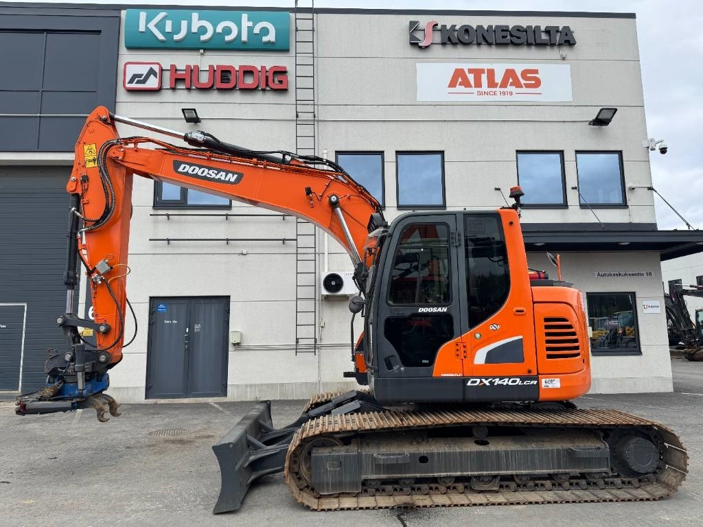 Doosan DX 140 LCR-5 Pyörittäjällä - Ερπυστριοφόρος εκσκαφέας: φωτογραφία 1 Doosan DX 140 LCR-5 Pyörittäjällä - Ερπυστριοφόρος εκσκαφέας: φωτογραφία 1