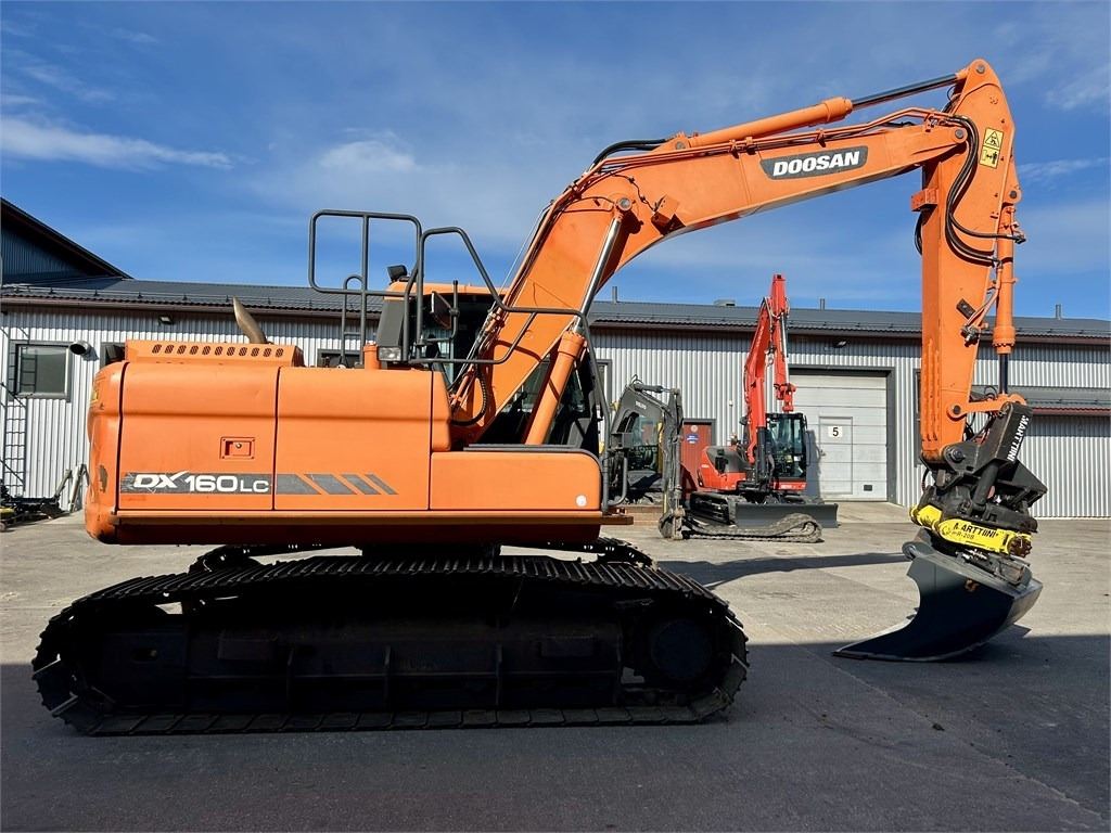 Doosan DX160LC-3 KALLISTAJA+PYÖRITTÄJÄ - Ερπυστριοφόρος εκσκαφέας: φωτογραφία 5 Doosan DX160LC-3 KALLISTAJA+PYÖRITTÄJÄ - Ερπυστριοφόρος εκσκαφέας: φωτογραφία 5