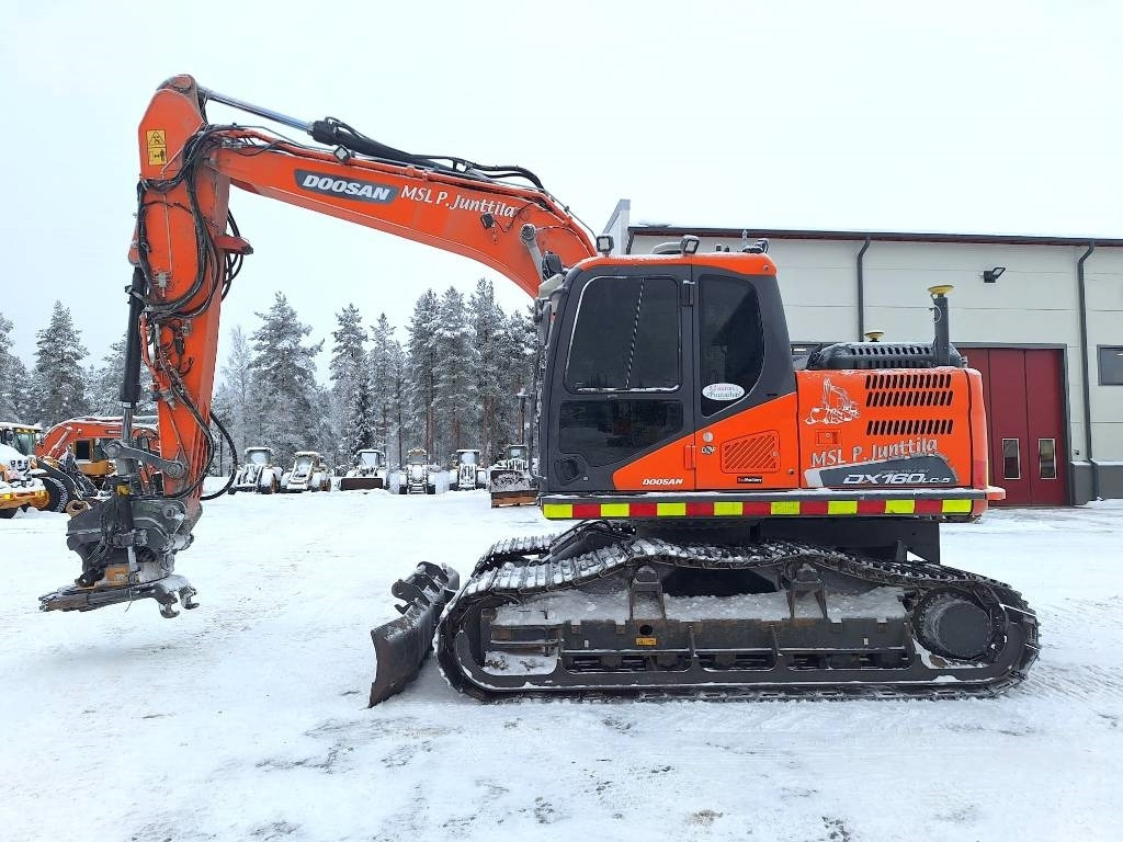 Doosan MYYTY! SOLD! DX160LCH-5 METSÄMALLI - Ερπυστριοφόρος εκσκαφέας: φωτογραφία 1 Doosan MYYTY! SOLD! DX160LCH-5 METSÄMALLI - Ερπυστριοφόρος εκσκαφέας: φωτογραφία 1