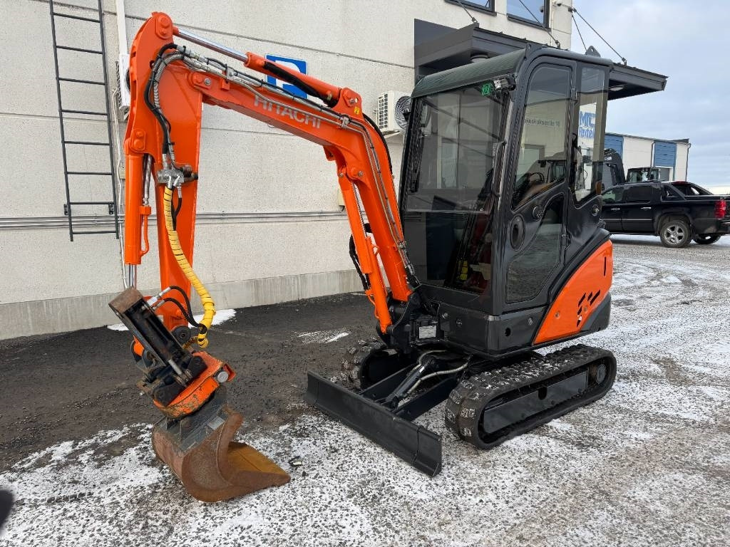 Hitachi ZX 18-3 CLR Kallistaja ja pyöritys - Μίνι εκσκαφέας: φωτογραφία 2 Hitachi ZX 18-3 CLR Kallistaja ja pyöritys - Μίνι εκσκαφέας: φωτογραφία 2