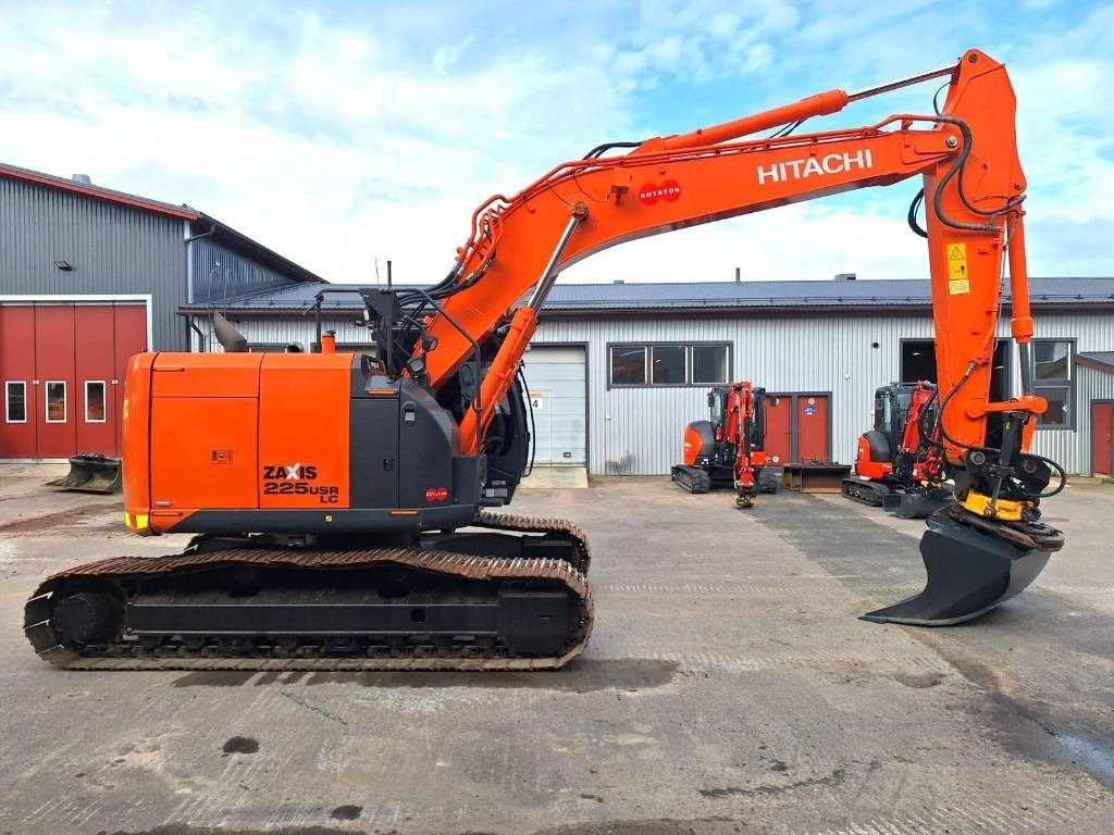 Hitachi ZX225USLC-5 PYÖRITTÄJÄLLÄ - Ερπυστριοφόρος εκσκαφέας: φωτογραφία 5 Hitachi ZX225USLC-5 PYÖRITTÄJÄLLÄ - Ερπυστριοφόρος εκσκαφέας: φωτογραφία 5