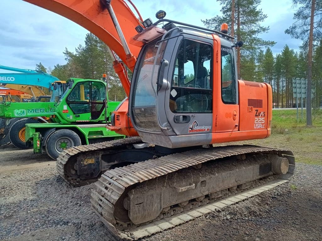 Hitachi ZX225USR KALLISTAJALLA - Ερπυστριοφόρος εκσκαφέας: φωτογραφία 2 Hitachi ZX225USR KALLISTAJALLA - Ερπυστριοφόρος εκσκαφέας: φωτογραφία 2