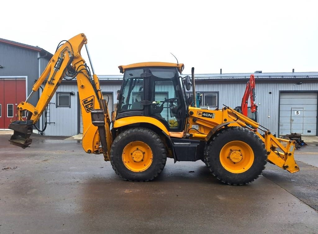 JCB 4CN YHDISTELMÄKONE KALLISTAJALLA - Φορτωτής εκσκαφέας: φωτογραφία 4 JCB 4CN YHDISTELMÄKONE KALLISTAJALLA - Φορτωτής εκσκαφέας: φωτογραφία 4