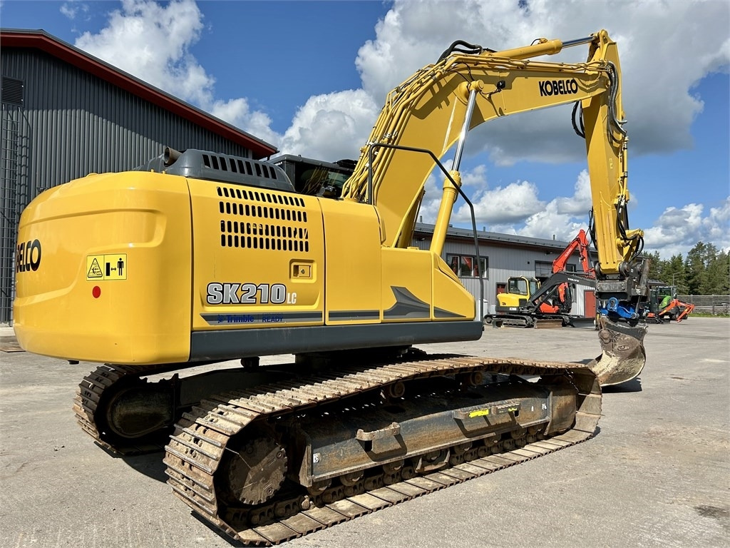 Kobelco SK210LC-11 PYÖRITTÄJÄLLÄ - Ερπυστριοφόρος εκσκαφέας: φωτογραφία 5 Kobelco SK210LC-11 PYÖRITTÄJÄLLÄ - Ερπυστριοφόρος εκσκαφέας: φωτογραφία 5