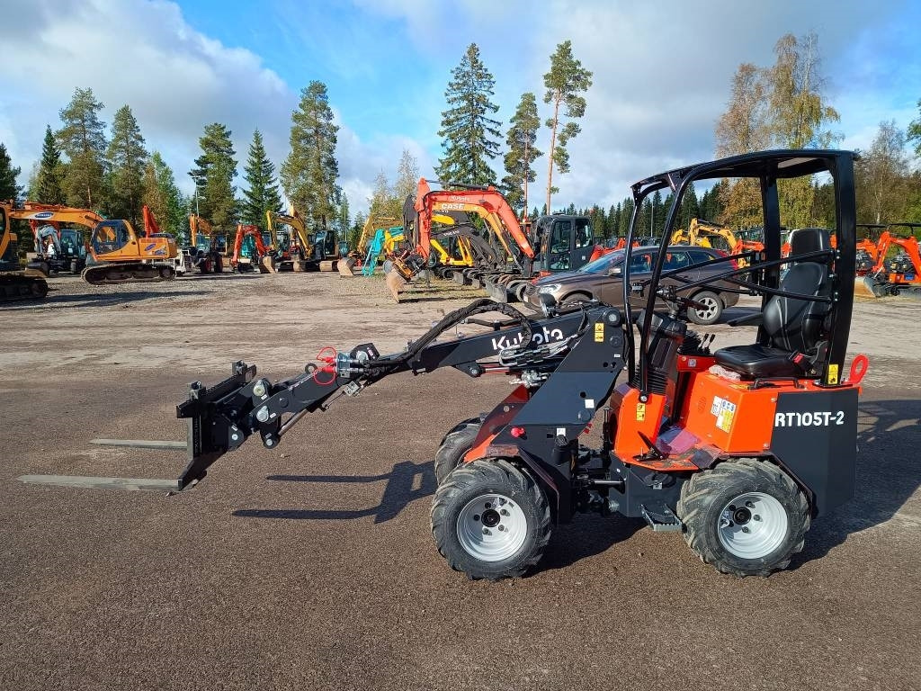 Kubota RT105-2 TELEPUOMI  - Σπαστός φορτωτής: φωτογραφία 4 Kubota RT105-2 TELEPUOMI  - Σπαστός φορτωτής: φωτογραφία 4