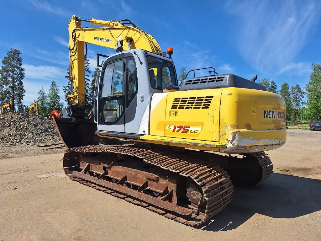 New Holland E175LC KALLISTAJALLA - Ερπυστριοφόρος εκσκαφέας: φωτογραφία 2 New Holland E175LC KALLISTAJALLA - Ερπυστριοφόρος εκσκαφέας: φωτογραφία 2