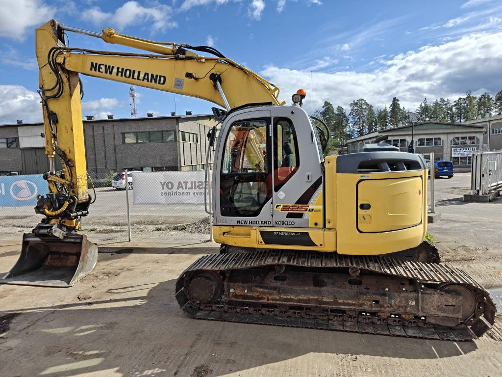 New Holland E225BSR ENGCONILLA - Ερπυστριοφόρος εκσκαφέας: φωτογραφία 1 New Holland E225BSR ENGCONILLA - Ερπυστριοφόρος εκσκαφέας: φωτογραφία 1