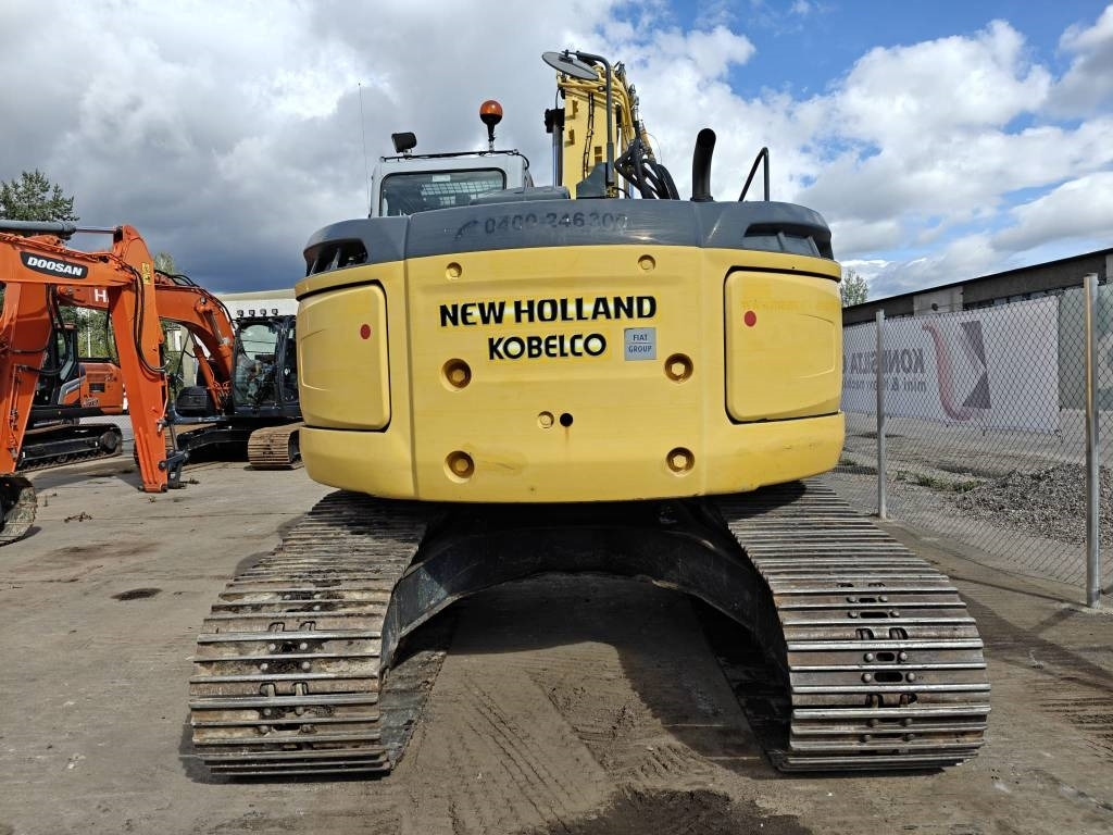 New Holland E225BSR ENGCONILLA - Ερπυστριοφόρος εκσκαφέας: φωτογραφία 4 New Holland E225BSR ENGCONILLA - Ερπυστριοφόρος εκσκαφέας: φωτογραφία 4