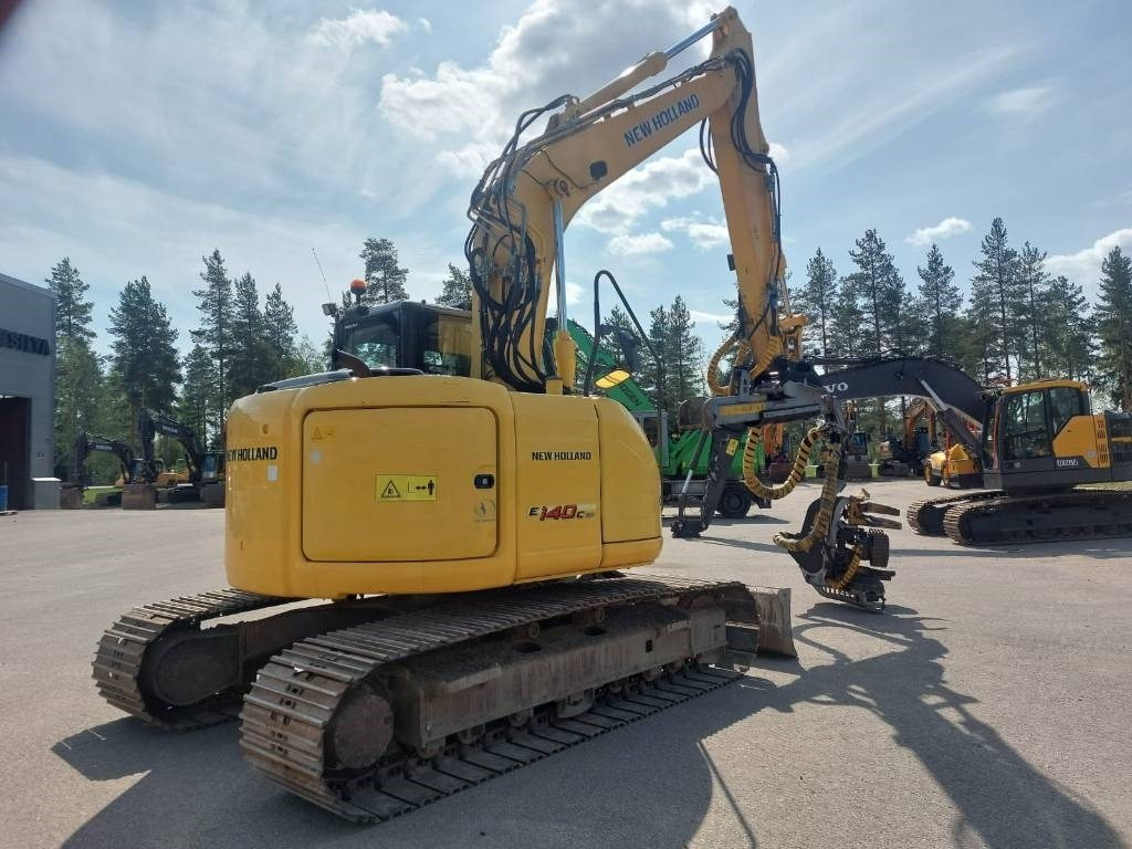 New Holland MYYTY! SOLD! E140CSR MOTO - Ερπυστριοφόρος εκσκαφέας: φωτογραφία 5 New Holland MYYTY! SOLD! E140CSR MOTO - Ερπυστριοφόρος εκσκαφέας: φωτογραφία 5