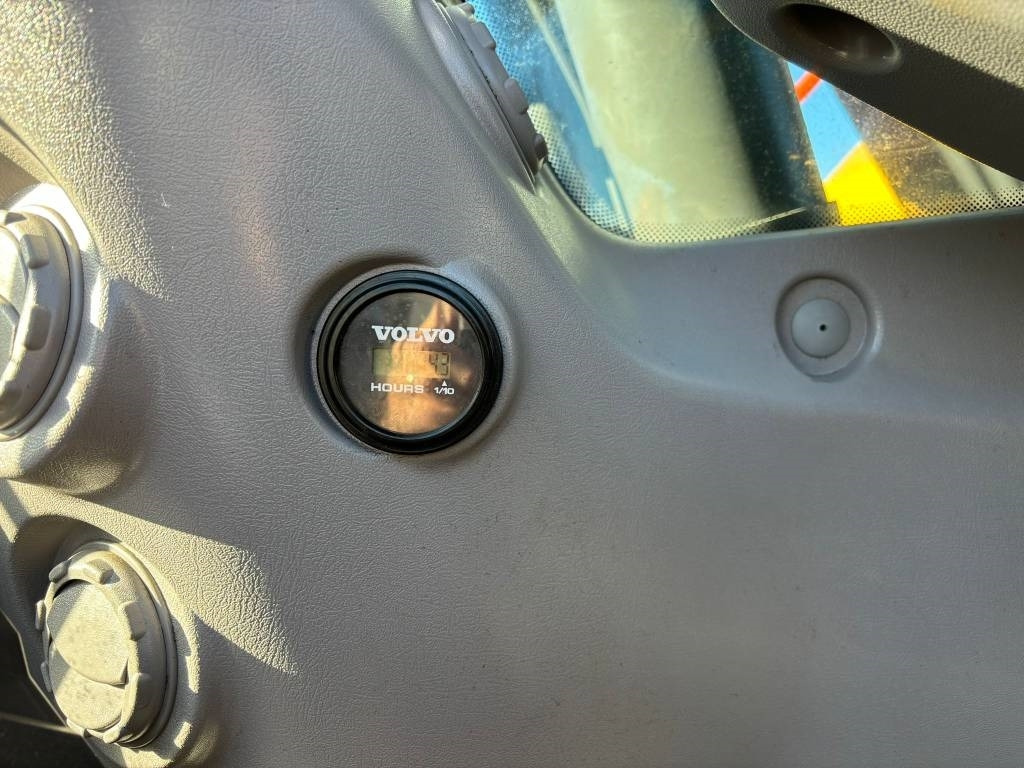 Ερπυστριοφόρος εκσκαφέας Volvo EC140ELM: φωτογραφία 6